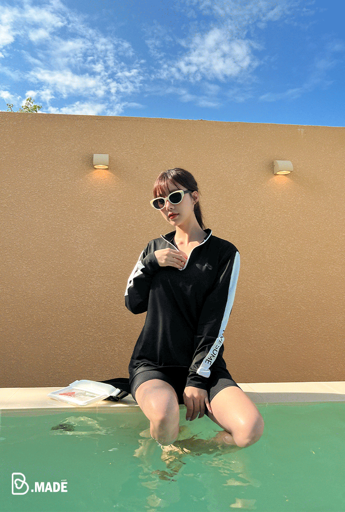 UPF50+ Aster Rash Guard [Same-day shipping]